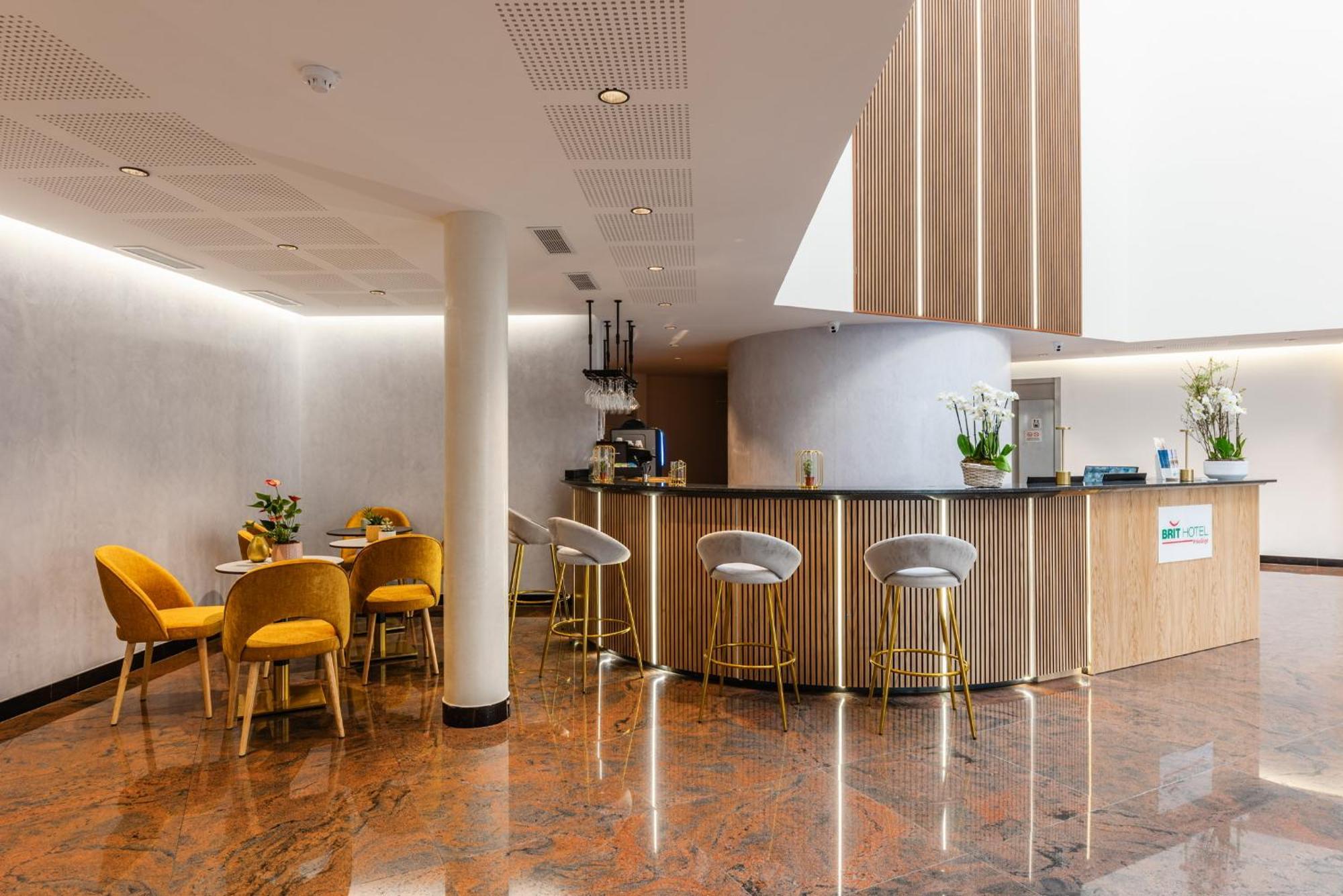 Brit Hotel Privilege Paris Rosny-Sous-Bois Exterior photo